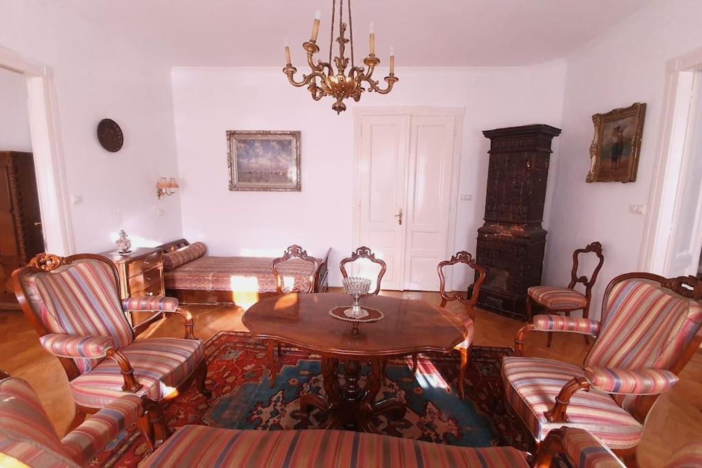 Romantic Villa - Pápa Buitenkant foto
